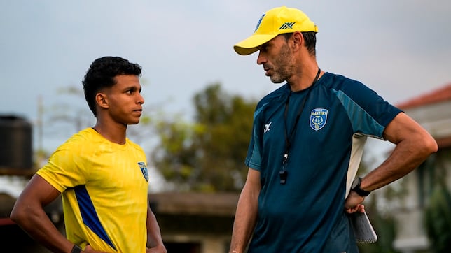 migrantesbalon's tweet card. La ISL vive su peor crisis: el parón indefinido deja a clubes y jugadores en el limbo y amenaza con arruinar más de una década de progreso futbolístico.