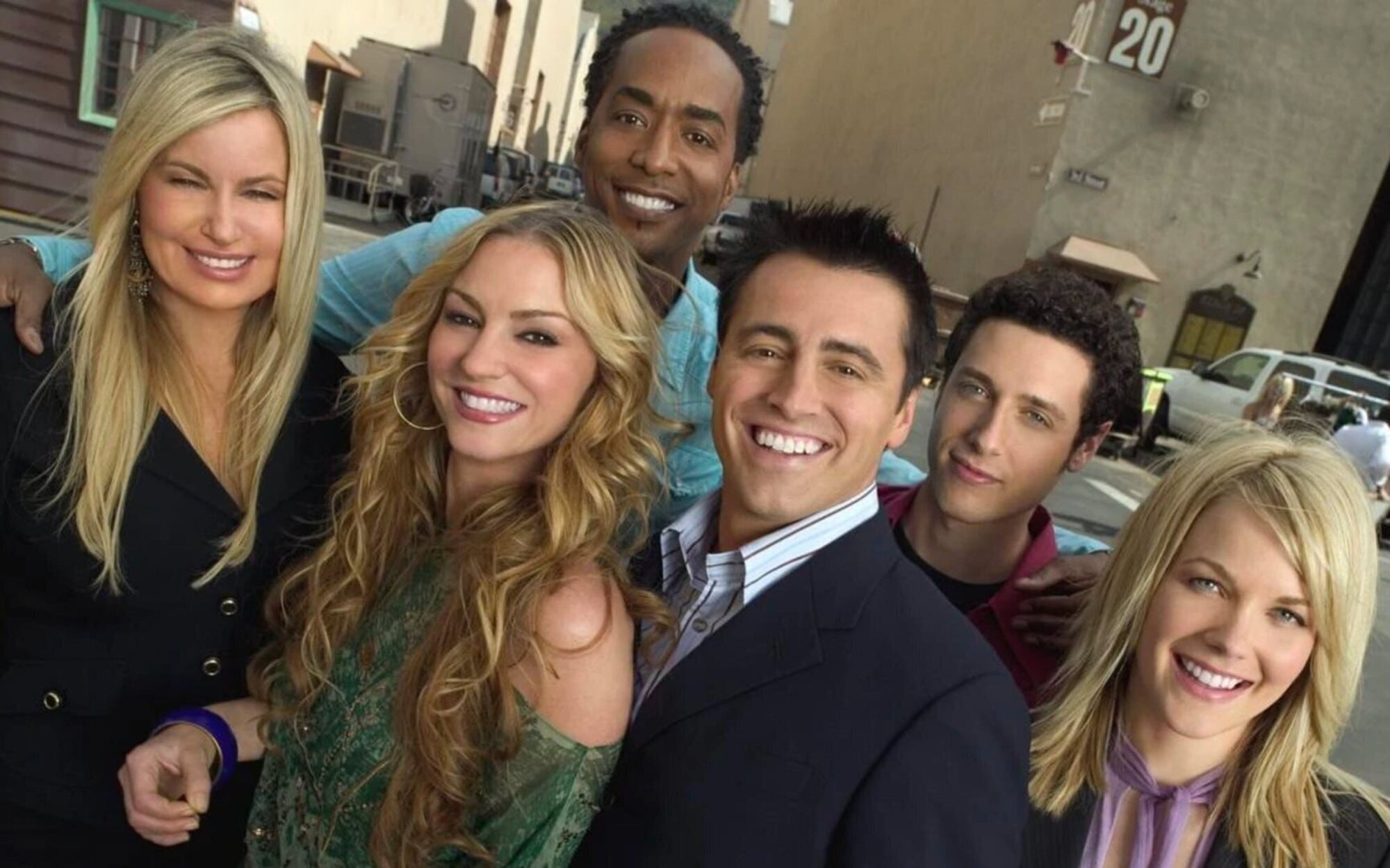 ecartelera's tweet card. Después de que la NBC cancelara los últimos episodios de 'Joey', el spin-off de 'Friends', los fans podrán verlos al fin en el canal oficial de YouTube.