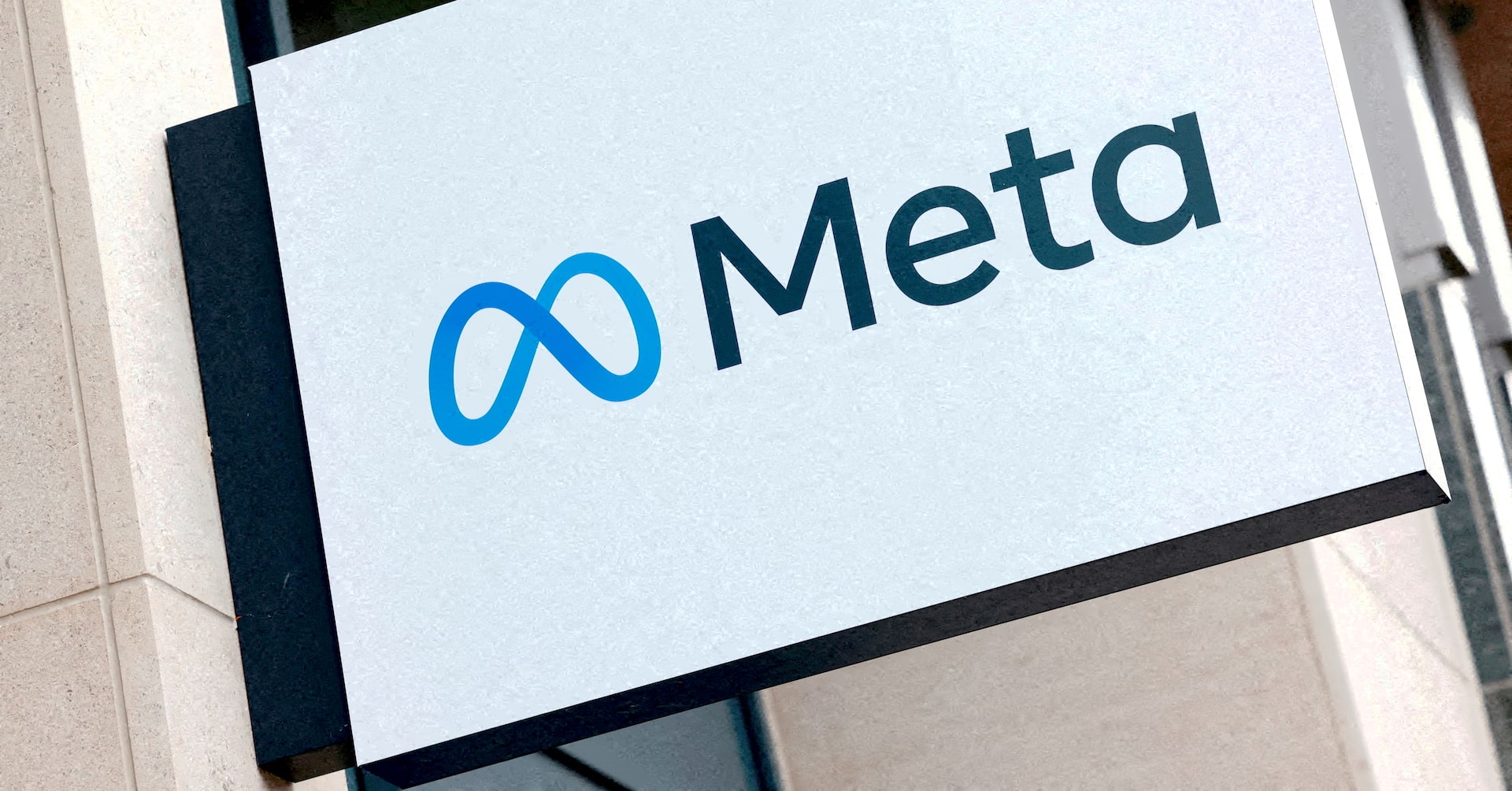 TechTweet24h's tweet card. Meta Platforms is working on a new artificial-intelligence system intended to be as powerful as the most advanced model offered by OpenAI, the Wall Street Journal reported on Sunday, citing people...