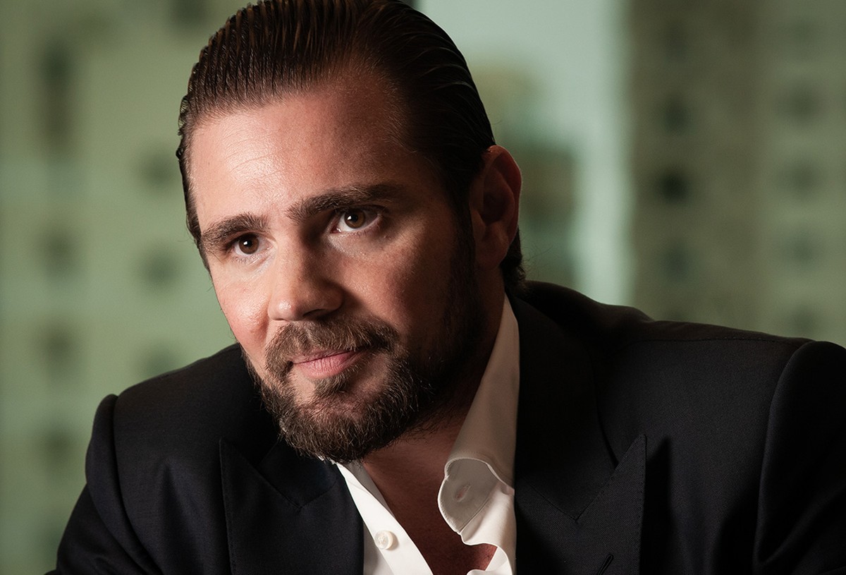 valoreconomico's tweet card. Foram apreendidos R$ 9,2 milhões em veículos, R$ 2 milhões em espécie, R$ 6,15 milhões em relógios, R$ 12,4 milhões em obras de arte e R$ 380 mil em joias, além de uma aeronave