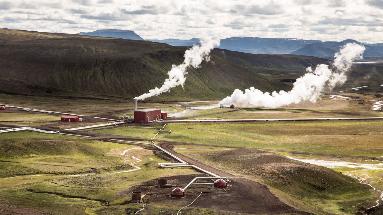 NewYorker's tweet card. It used to be that drawing heat from deep in the Earth was practical only in geyser-filled places such as Iceland. But new approaches may have us on the cusp of an energy revolution.