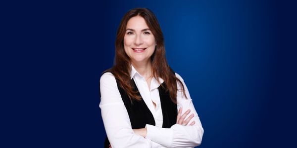 ClementPROCEDO's tweet card. Dans "La France bouge", Elisabeth Assayag et ses invités font le tour de France des initiatives positives et novatrices. Travail, éducation, santé… ils œuvrent aux quatre coins du pays pour faire...