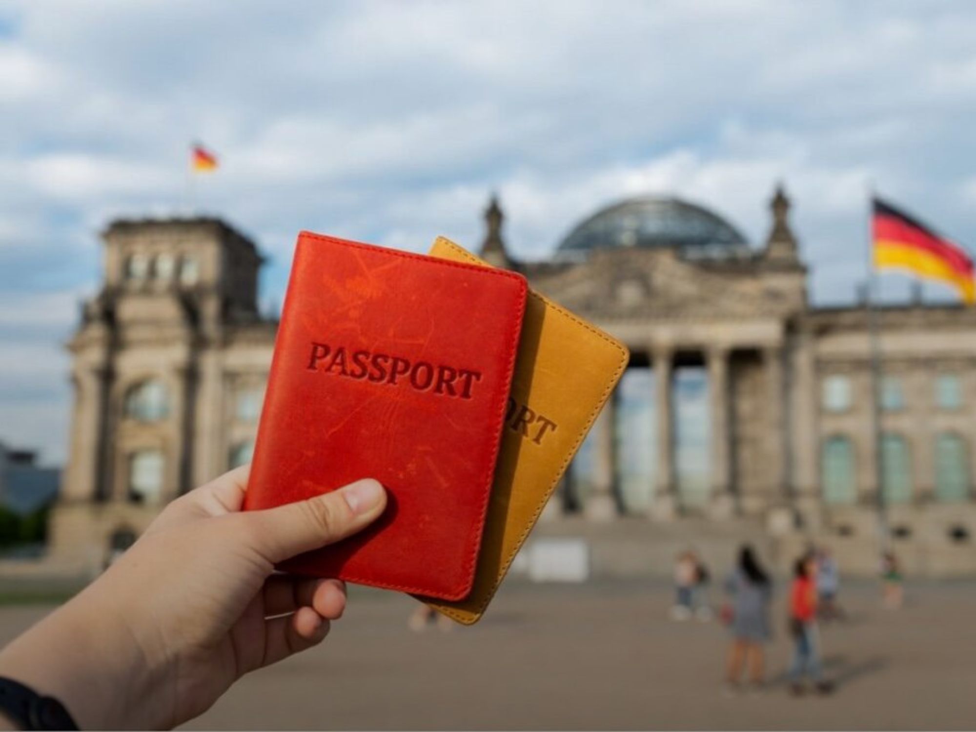 objavi_ba's tweet card. PIŠE: Nedžad Mulavdić Bila je noć uoči mog prvog radnog dana u Njemačkoj. Stan u kojem sam se smjestio nalazio se na obodu historijskog jezgra Bamberga. Grad je neobično lijep, sa očuvanim starim...