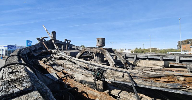 diariocadiz's tweet card. Vox El Puerto denuncia el abandono del patrimonio cultural de la ciudad