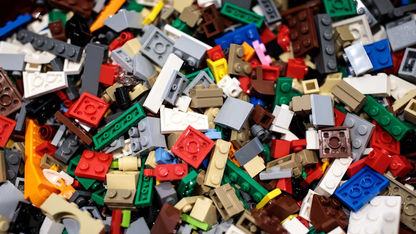 wggifted's tweet card. Just snap a picture of your random LEGO assortment and Brickit will provide inspiration.