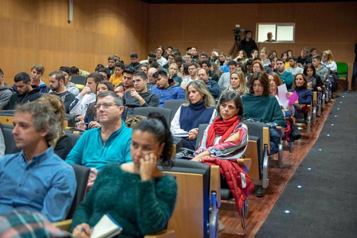 boadilladigital's tweet card. El Ayto. Boadilla del Monte impulsa la Semana del Empleo 2025, con 10 talleres formativos y tres servicios gratuitos.