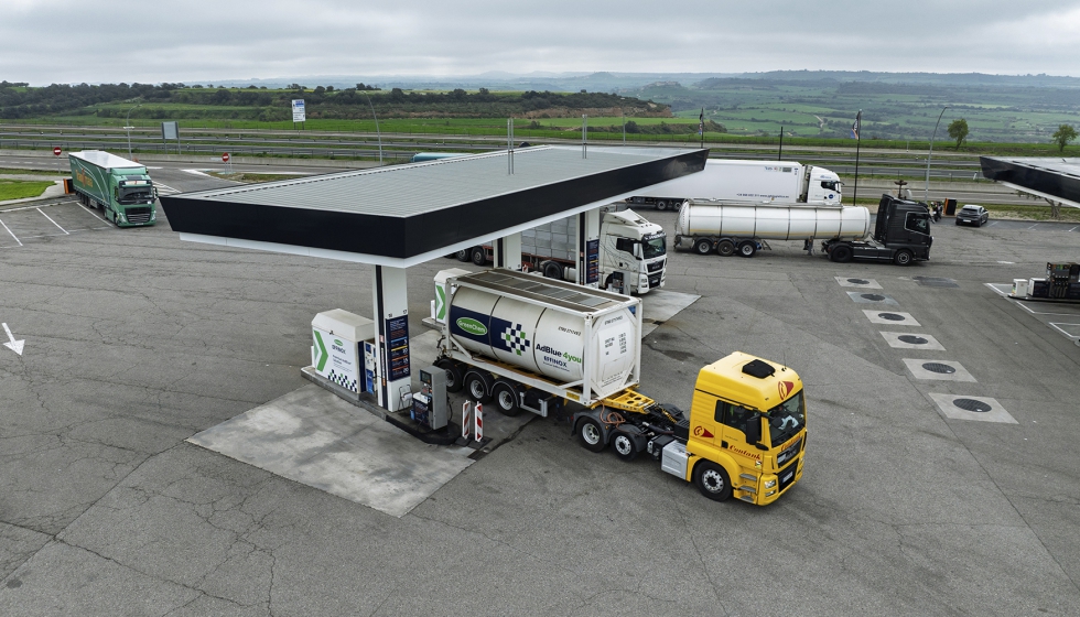 revistaEESS's tweet card. La compañía ampliará su flota hasta los 12 camiones cisterna a finales de 2025, garantizando un suministro simultáneo y eficiente de EFFINOX® y AdBlue® en estaciones de servicio y empresas de...