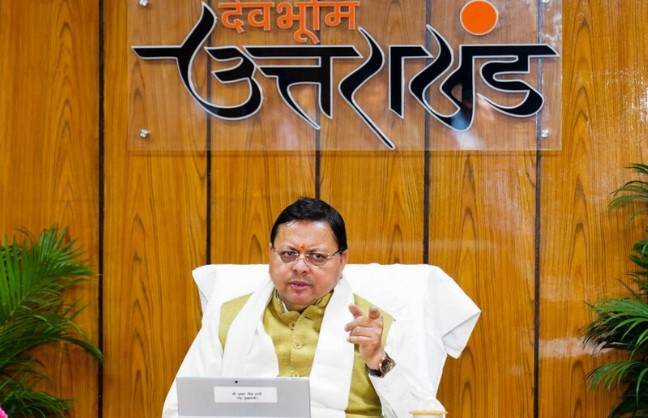 Knewsindia's tweet card. डिजिटल डेस्क- उत्तराखंड सरकार ने समान नागरिक संहिता में महत्वपूर्ण संशोधन करते हुए लिव-इन रिलेशनशिप और पहचान से जुड़े नियमों को और अधिक आसान बना दिया है। मुख्यमंत्री पुष्कर सिंह धामी की मंजूरी के बाद...