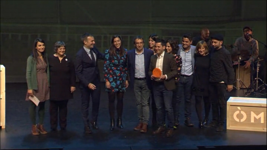 btvnoticies's tweet card. Els serveis informatius de betevé han recollit el Premi Muriel Casals de Comunicació 2019 per la cobertura de les protestes postsentència.