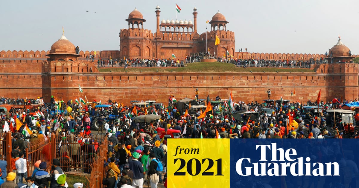 samar11's tweet card. Cases filed against nine journalists over reports that police officer fatally shot protester