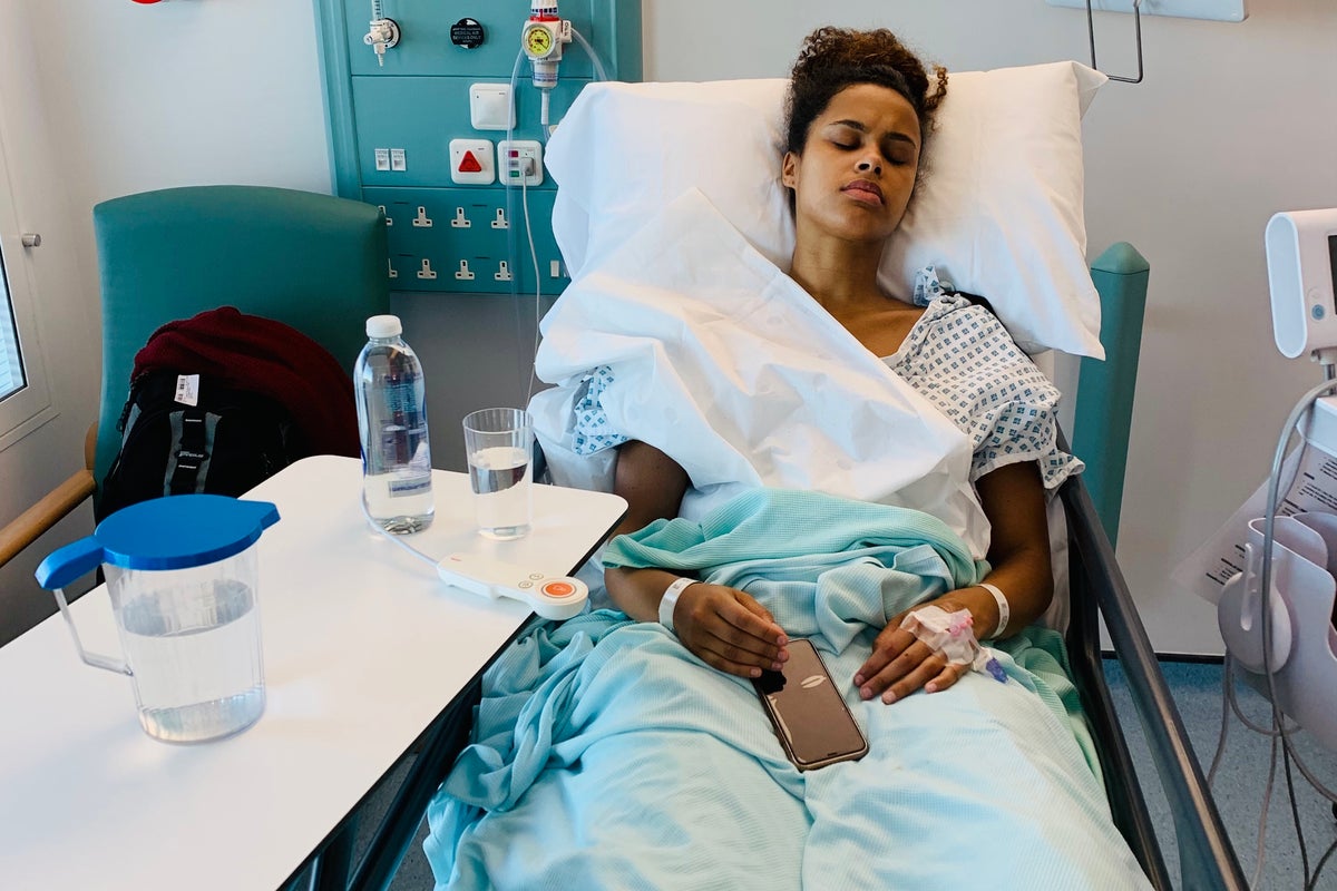 SaraKeenan16's tweet card. The sports broadcaster said doctors dismissed her excruciating pain for years