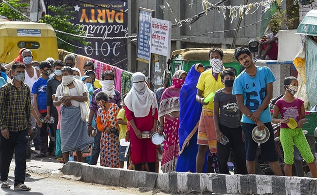 RahulGandhi's tweet card. देश में जारी कोरोना संकट के बीच सरकार के एक फैसले से विवाद खड़ा हो गया है, जिसमें उसने गोदामों में मौजूद अतिरिक्त चावल का उपयोग हैंड सैनिटाइजरों की आपूर्ति के लिए जरूरी इथेनॉल बनाने में करने का फैसला...