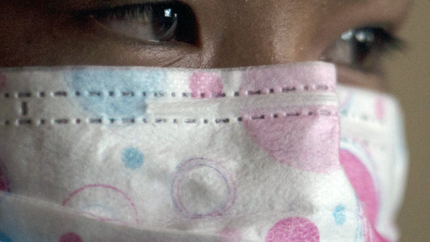 pablofitzc's tweet card. They are two young girls from two very different worlds, linked by a global industry that exploits an army of children.