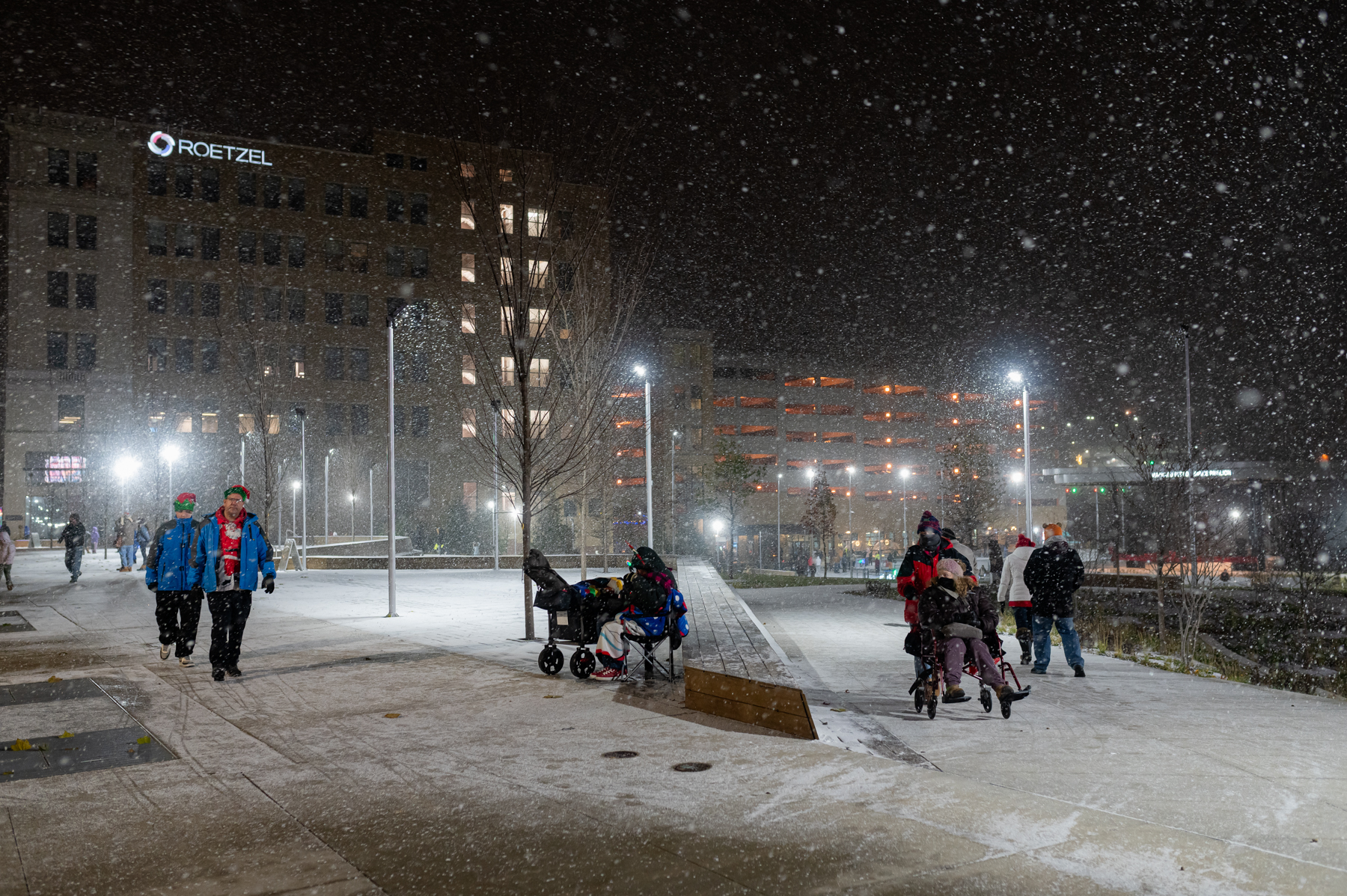 SignalAkron's tweet card. Downtown Akron kicks off the holiday season with the annual Santa Parade, ice skating, Archie the Snowman, a holiday market and more.