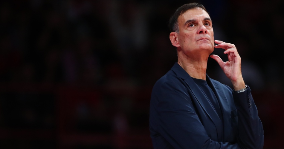 mstef80's tweet card. Ο Μιχάλης Στεφάνου γράφει για τους παίκτες στους οποίους αναφέρθηκε ο κόουτς Μπαρτζώκας στην Media Day του Ολυμπιακού.