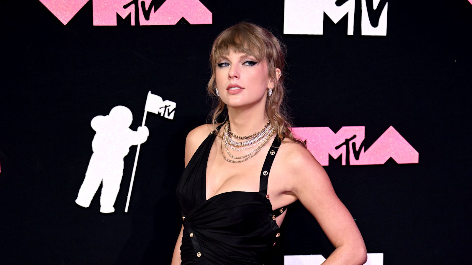 ITVWales's tweet card. Since announcing last year that she would be taking her Eras Tour to Europe, fans have been scrambling for tickets to her show at the Principality Stadium. | ITV News Wales