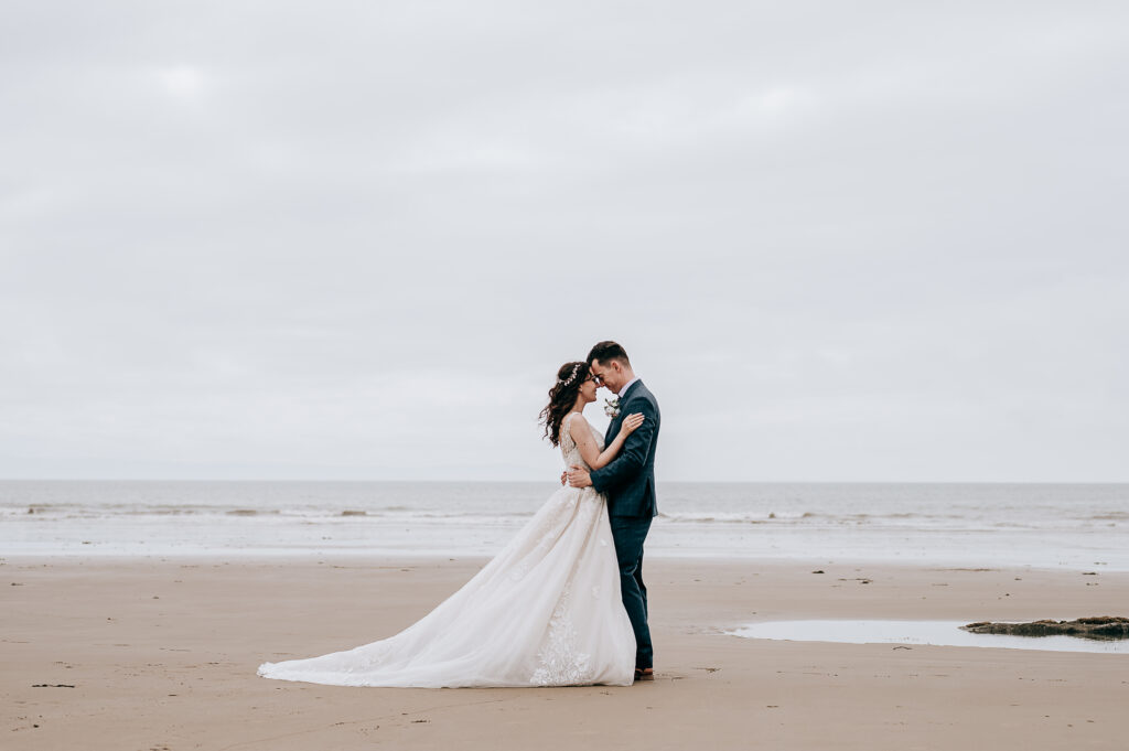 SarahCBlogger's tweet card. Wedding Recommendations: 6 Items That Made a Big Difference to My Wedding In this article, I want to talk about all of the items that made a difference to my wedding. To define things, by wedding, I...