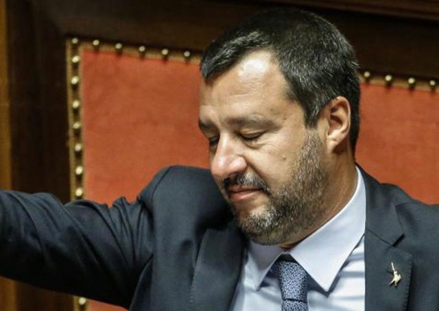 FreeBlogRD's tweet card. Non mi ricordo di una randellata più forte di quella presa ieri l’altro, dal governo, sull’approvazione del progetto “Ponte sullo Stretto”. Un tozzo di pane bello grosso e pesante che difficilmente…