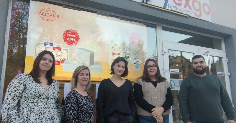 Tweet card summary image