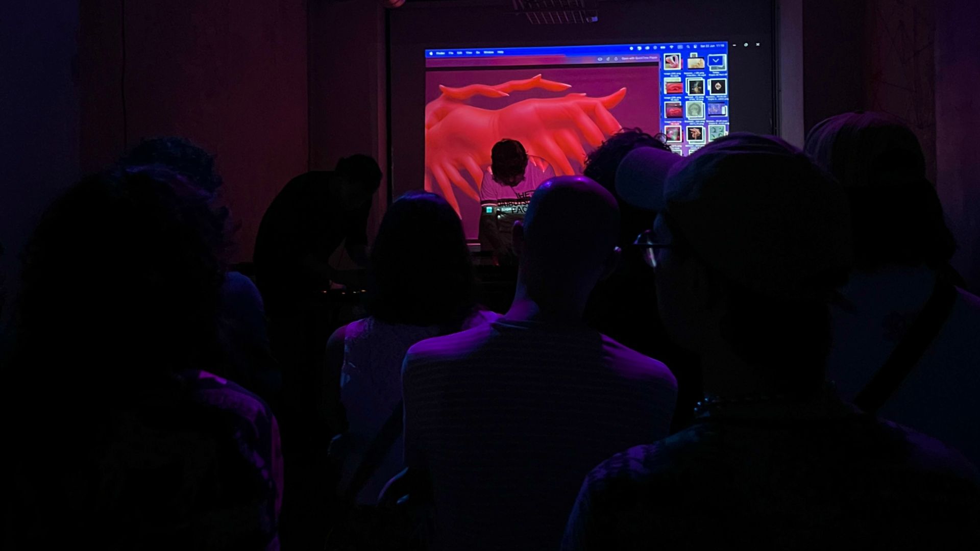 YoungSagan's tweet card. Volumen - Cosmotécnicas