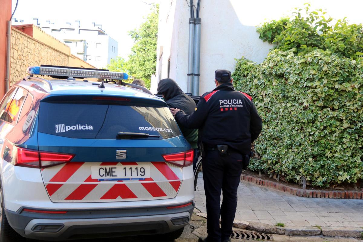 gaceta_es's tweet card. A pesar de que no recurrió a la violencia física ni a la intimidación, el acto sexual se consumó con penetración en Gerona