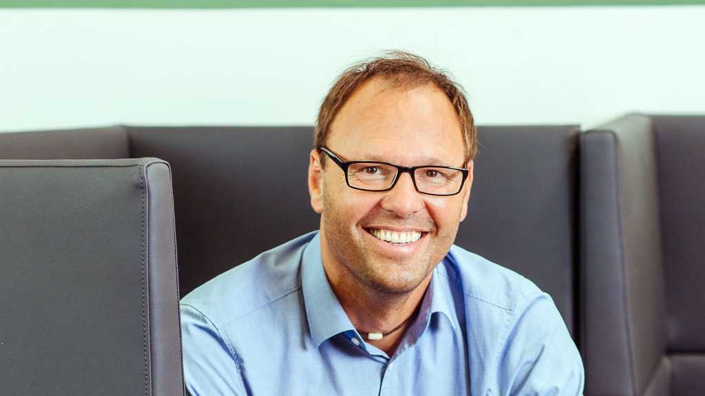 reneschmoel's tweet card. Mit Benjamin Beinroth holt Edeka einen erfahrenen IT-Manager aus der Lebensmittelbranche an Bord.