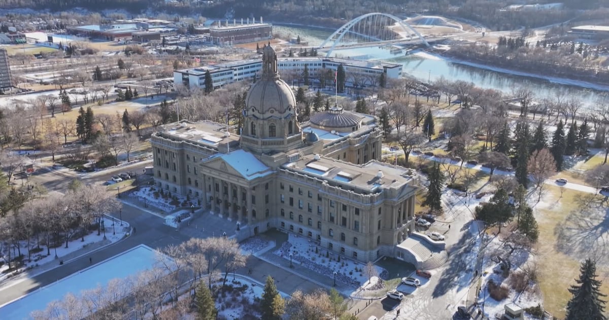 joshclassenCTV's tweet card. The warm spell continues for a few more days, although today will be a bit cooler than Wednesday.