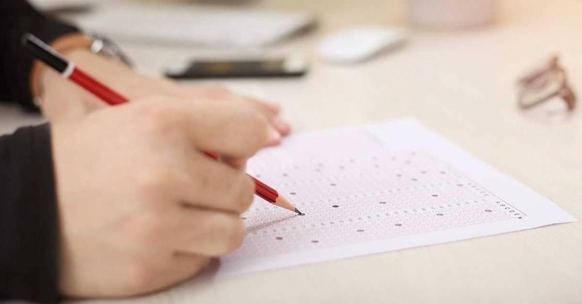 timelinelatest's tweet card. The UGC NET December 2025 exam will be conducted from December 31, 2025, to January 7, 2026.