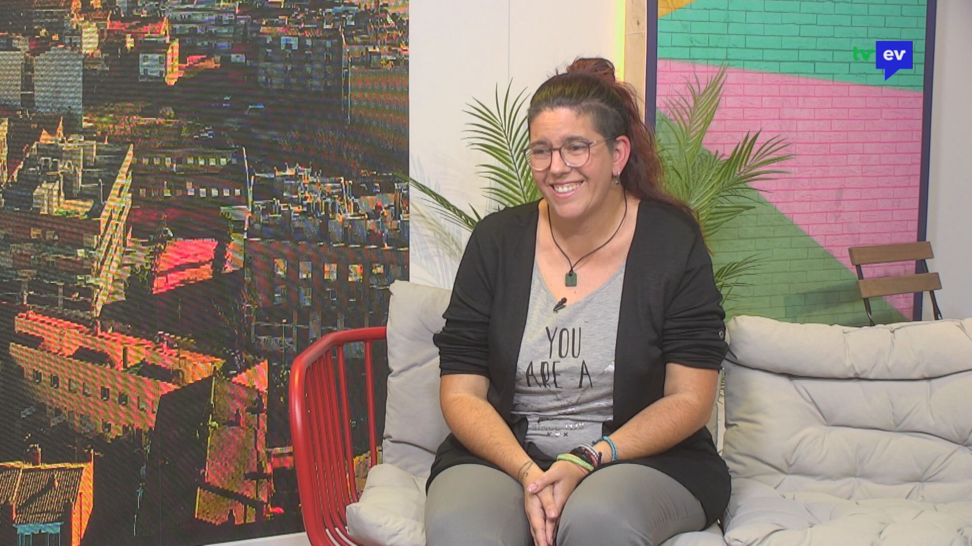 RTVEV's tweet card. Al programa d’avui hem dedicat l’espai a parlar d’economia domèstica amb Mireia del Castillo, autora del llibre Mètode Global D.A.S. En una conversa a mig camí entre l’entrevista i la secció...