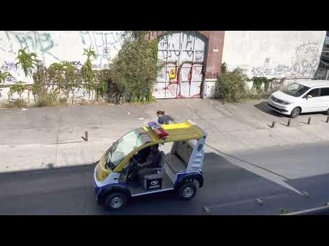 PanchoSilanes's tweet card. Vehiculo de la @Muni_Stgo recomendando el uso de #mascarilla por el...