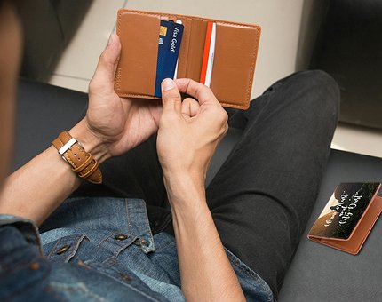 iHodl_com_en's tweet card. Visa has launched a pilot program in the United States that allows businesses to send payments using stablecoins pegged to the US dollar.