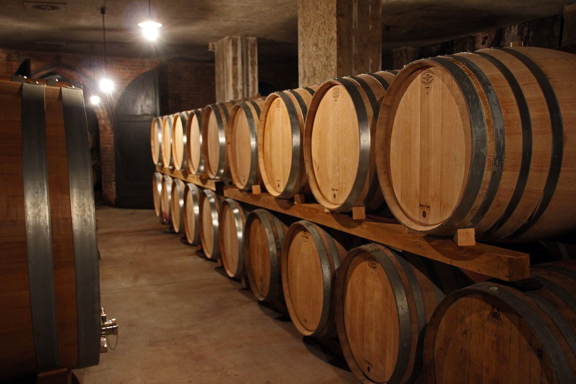 UberEng's tweet card. Built on Apache Pinot™, the real-time analytics platform at Uber powers hundreds of critical use cases, from user-facing analytics and experiences to massive internal platforms like log search,...