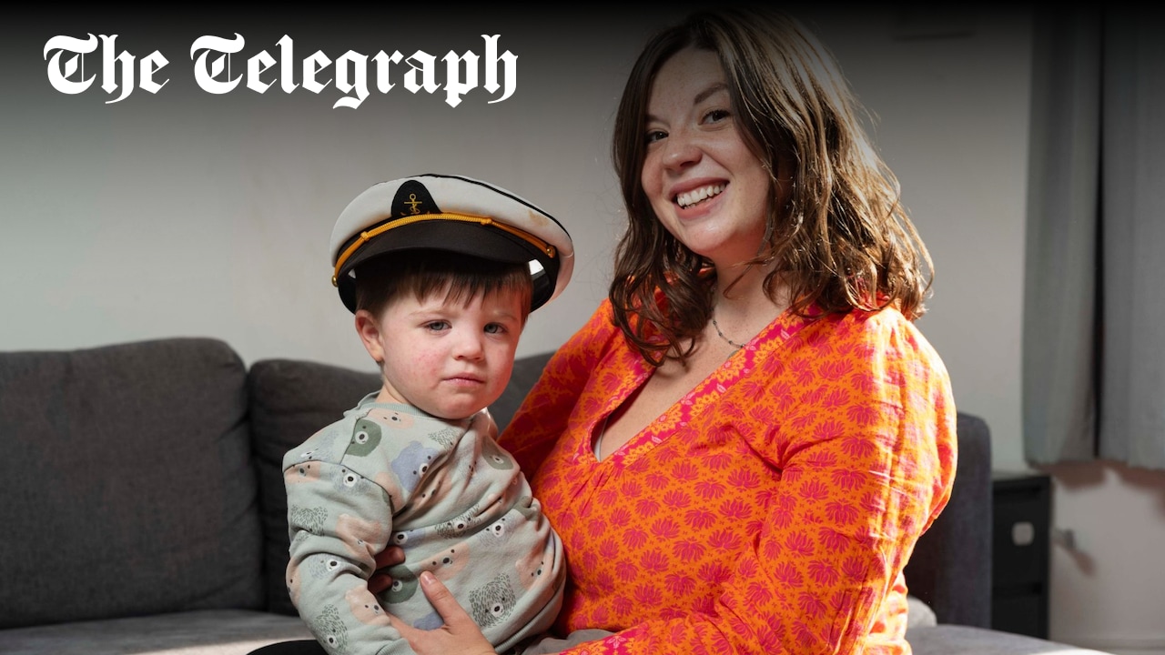 AmyPacker's tweet card. When Vivienne Presbury experienced psychosis after a traumatic birth, she was sent to a secure mental health unit and separated from her son