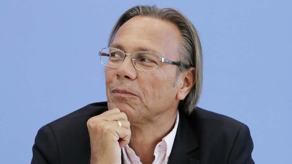 StrideLearning's tweet card. Unser Turbokapitalismus steuert auf den Kollaps zu, sagt Harald Welzer. Sein Lösungsvorschlag: «Konkrete Utopien».