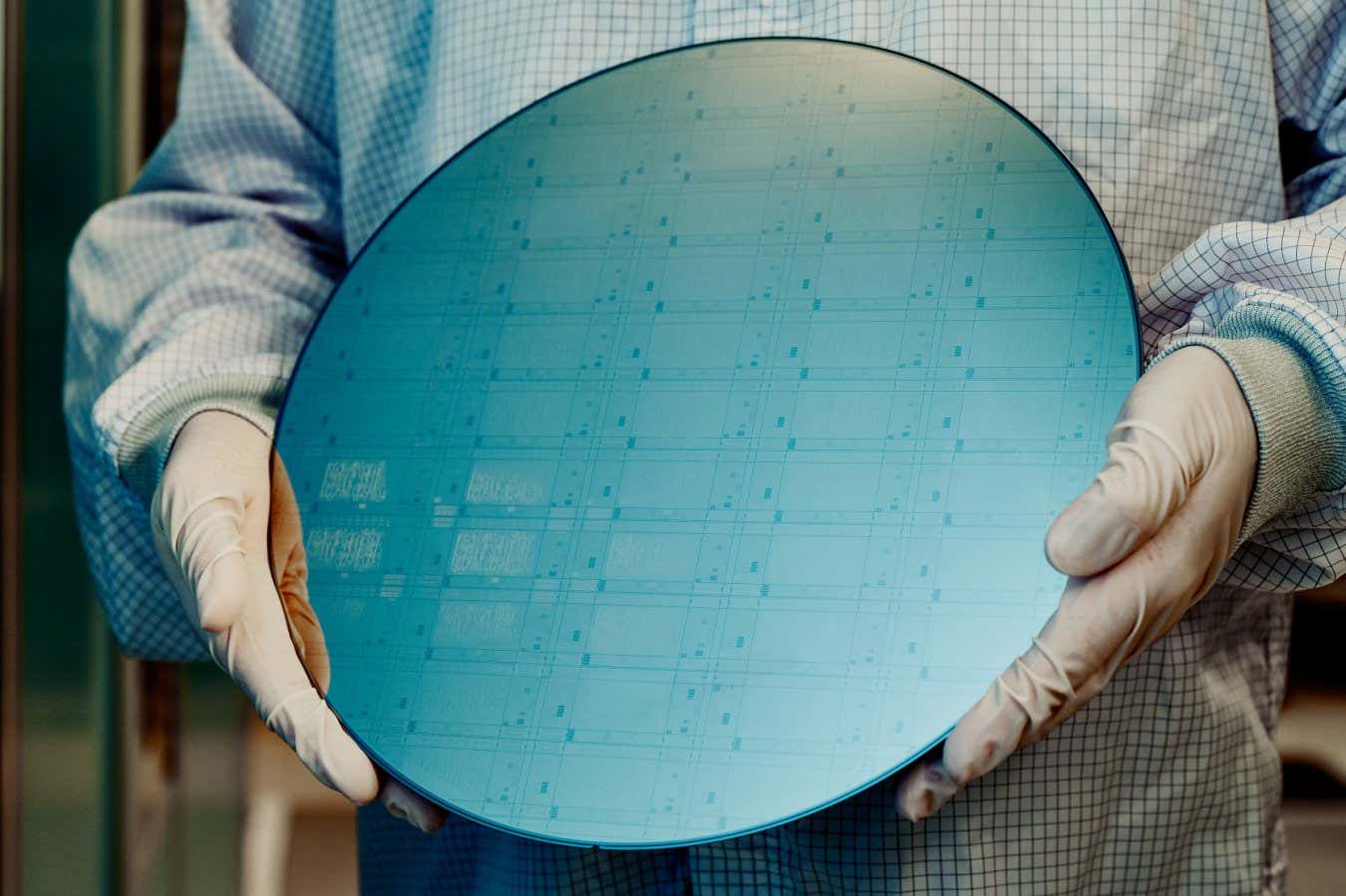 Thavash's tweet card. IBM revealed two new quantum computers, called Loon and Nighthawk – the qubits they use are connected in newly intricate ways and may enable a way to run error-free computations