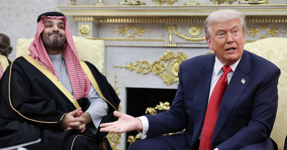 pvdmeersch's tweet card. ‘Things happen’, zei de Amerikaanse president Donald Trump over de in stukken gezaagde journalist Jamal Khashoggi. Het is de taal van van macht die zich onkwetsbaar waant – en dat moet ons zorgen...