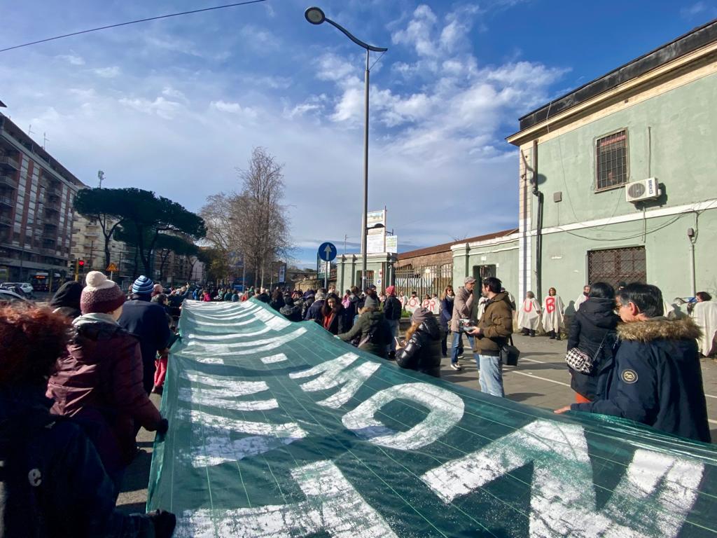 MCacciatore_ev's tweet card. Roma (ExtraTerrestre) AGGIORNAMENTO DEL 23 GENNAIO Domenica 22 gennaio circa 4 mila persone hanno partecipato alla giornata di mobilitazione in difesa del monumento naturale del lago dell'ex Snia...