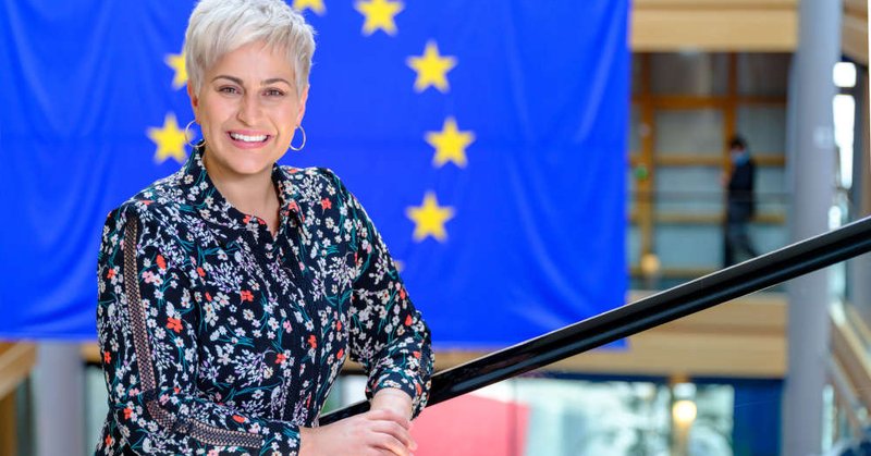 Tweet card summary image