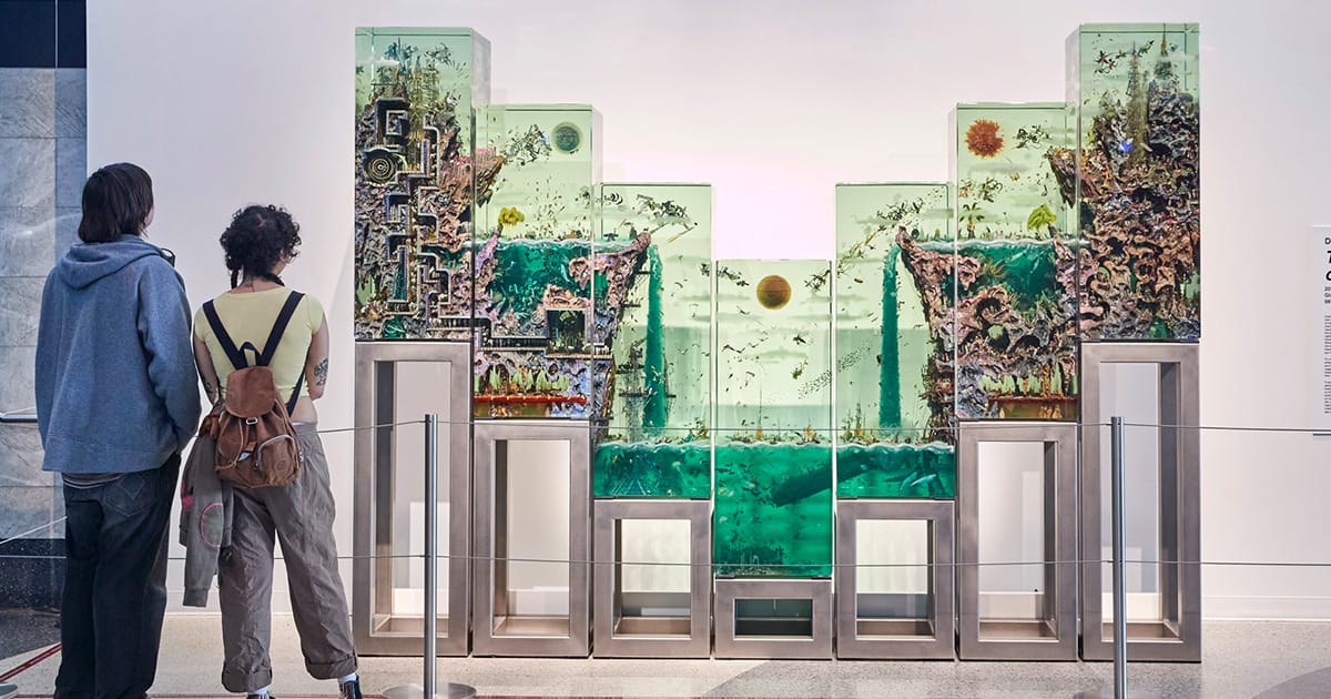 blogdockerfb's tweet card. At the Liberty Science Center in New York City, Yellin's work explores historical time as part of the center's 30th anniversary.