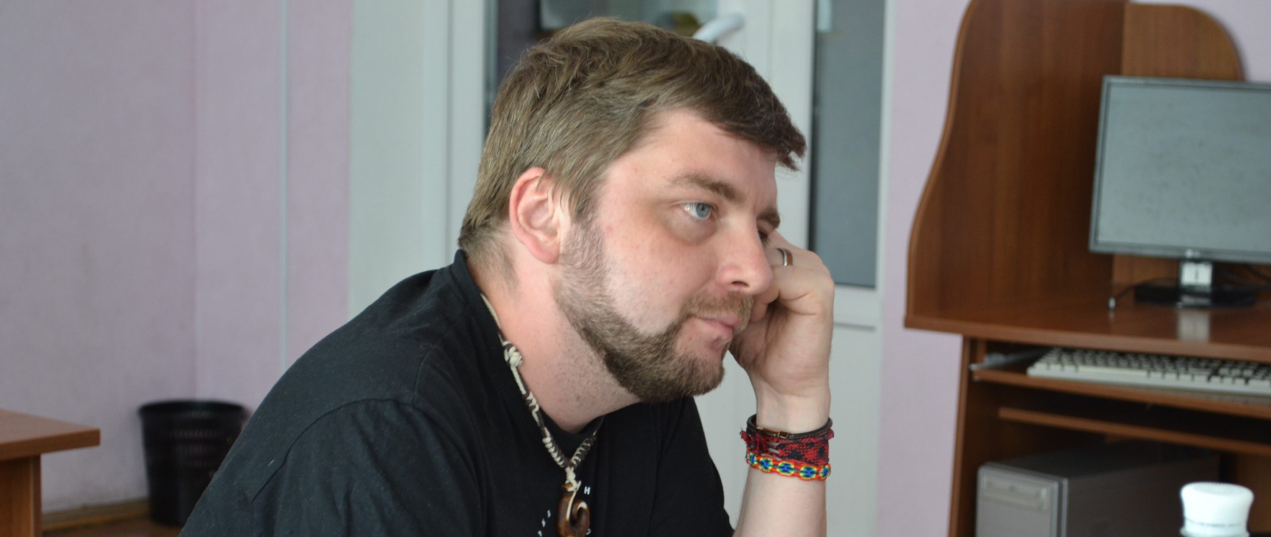 PeterData6's tweet card. Russian authorities must respect international humanitarian and human rights law, not abuse the rights of prisoners of war.