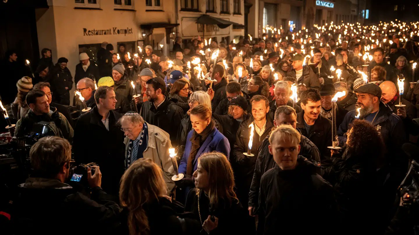 JoachimBOlsen's tweet card. B.T. mener: Europa svigter jøderne