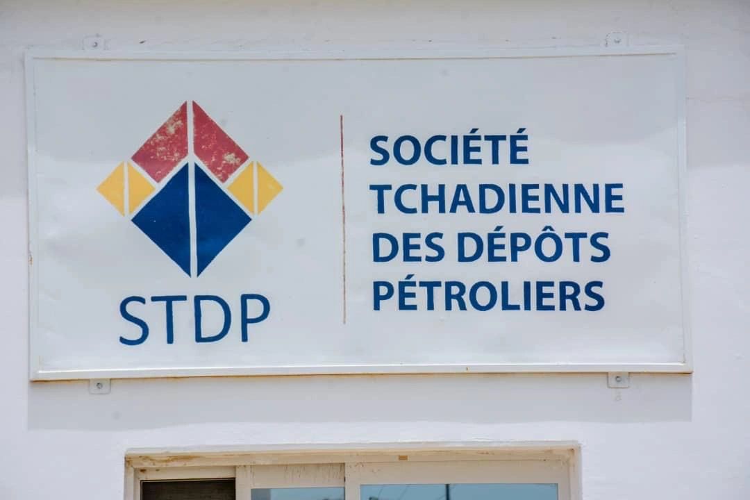 sht_tchad's tweet card. LA SHT RENFORCE SON ENGAGEMENT ENVERS LA #STDP Mme Djalila Abdoulrahim, Directrice Générale de la Société des Hydrocarbures du Tchad , a effectué une visite de travail à la Société Tchadienne des...