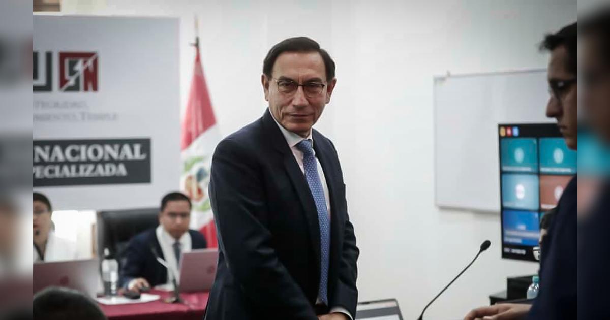 Politica_LR's tweet card. La Fiscalía está solicitando una pena de 15 años de prisión contra el expresidente Martín Vizcarra por los casos relacionados con los proyectos Lomas de Ilo y Hospital de Moquegua.