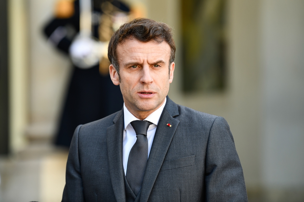 Debug_en_cours's tweet card. Un entretien avec Jean-François Gross, philosophe et essayiste Michel Fize, sociologue, politologue, auteur de Un président anormal : essai sur la mégalothymia d’Emmanuel Macron, répond aux questions...