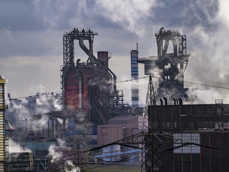 E_Boeminghaus's tweet card. Deutschlands größter Stahlkonzern Thyssenkrupp Steel hat den Hochofen 9 in Duisburg außer Betrieb genommen – ein emotionaler Moment.