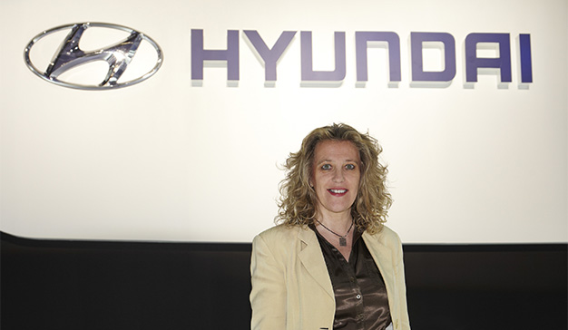 webs_desarrollo's tweet card. Hace tiempo que desde Hyundai, nos hicimos este planteamiento: debíamos encontrar la fórmula, por la cual, partiendo de escuchar al consumidor, debíamos entablar una conversación y dotar a la...