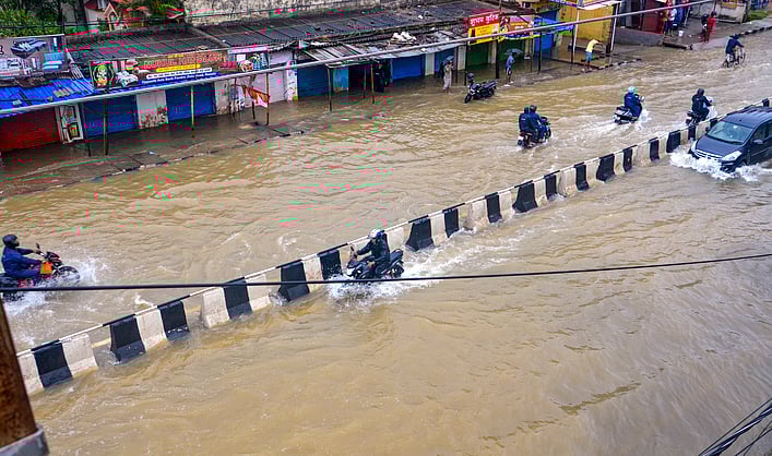 NDTVProfitIndia's tweet card. Mumbai Rains: Thane On Orange Alert Till 10 PM, Delhi Government Orders 71 Pothole Repairs