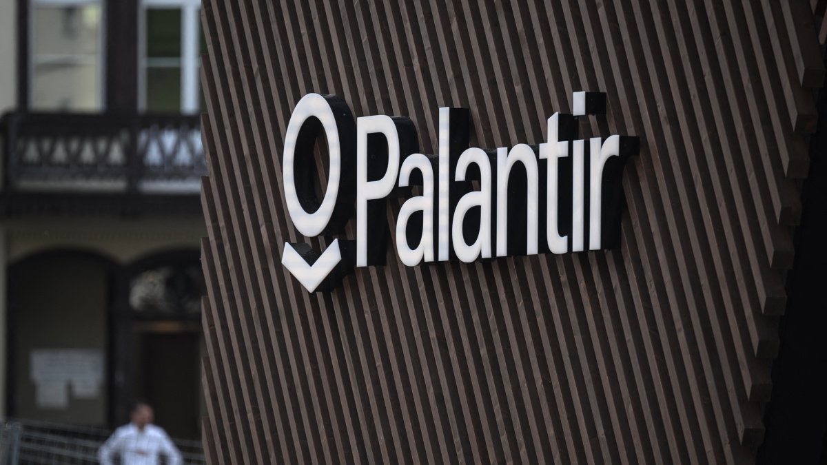 golem's tweet card. Der Testbetrieb der von Palantir entwickelten Software läuft wohl schon seit März. Der bayerische Datenschutzbeauftragte wusste angeblich nichts davon.