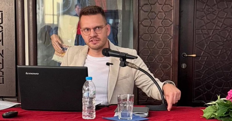 Tweet card summary image