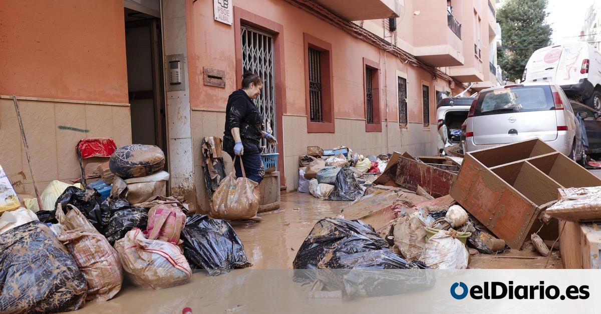 amaab548's tweet card. La institución, de la que depende el Consorcio Provincial de Bomberos que avala la actuación de la Generalitat, mandó a sus trabajadores a casa a las 14 horas del martes 29 de octubre "por riesgo muy...